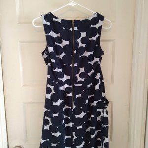 ANN TAYLOR. LOFT. Navy Polkadot Keyhole Dress. With Pockets. Size 4